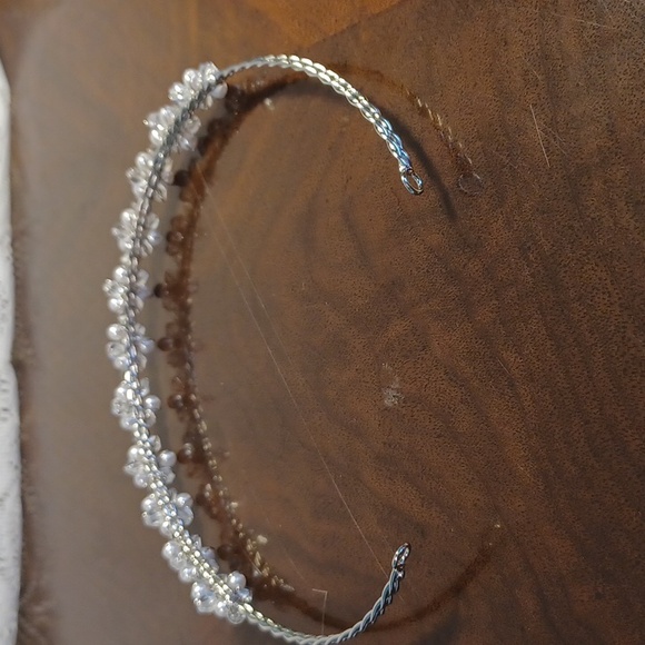 NEW. Bridal Headwear / Bride Wedding accessory 5725 - Picture 7 of 8